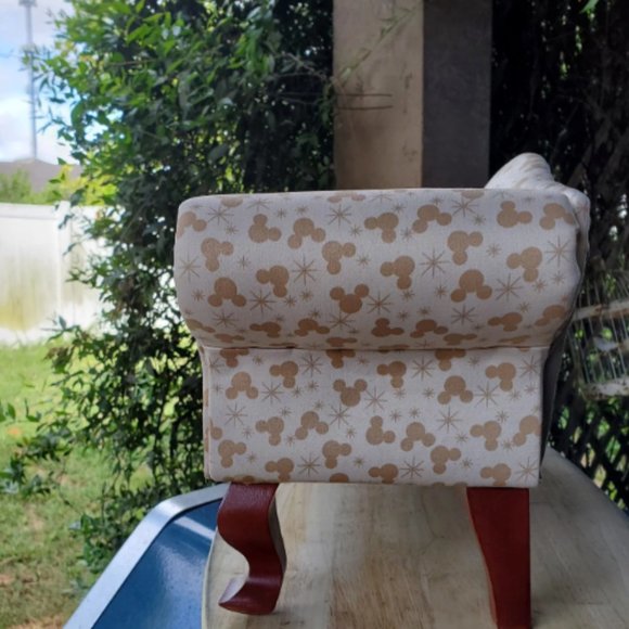 Mickey Pet Couch - Picture 6 of 7